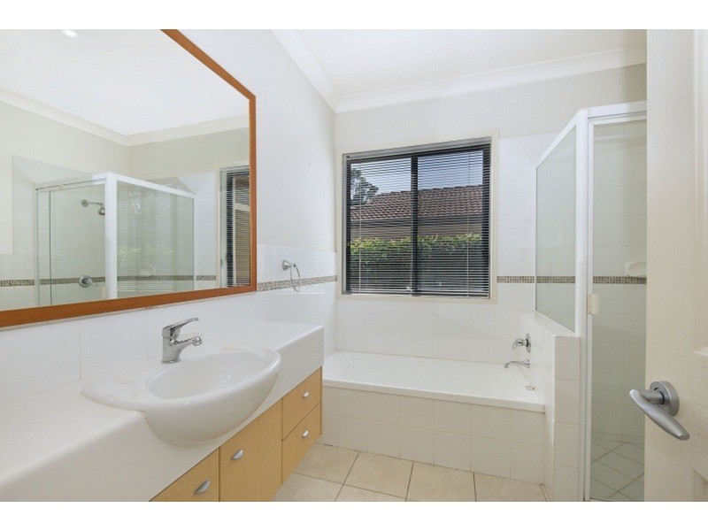 64 Prospect Court, Robina QLD 4226