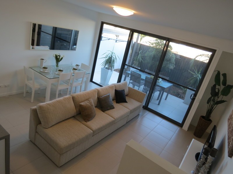 12 The Gardenway, Robina QLD 4226