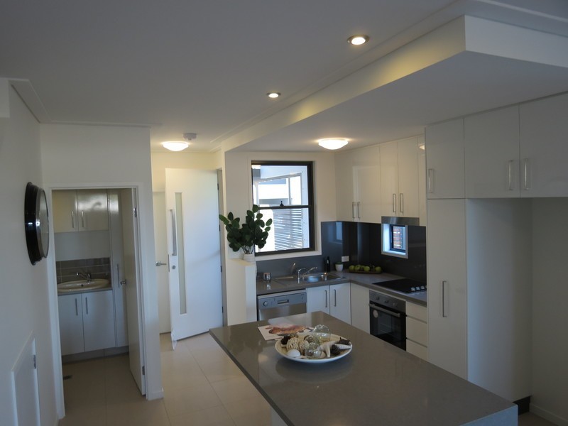 12 The Gardenway, Robina QLD 4226