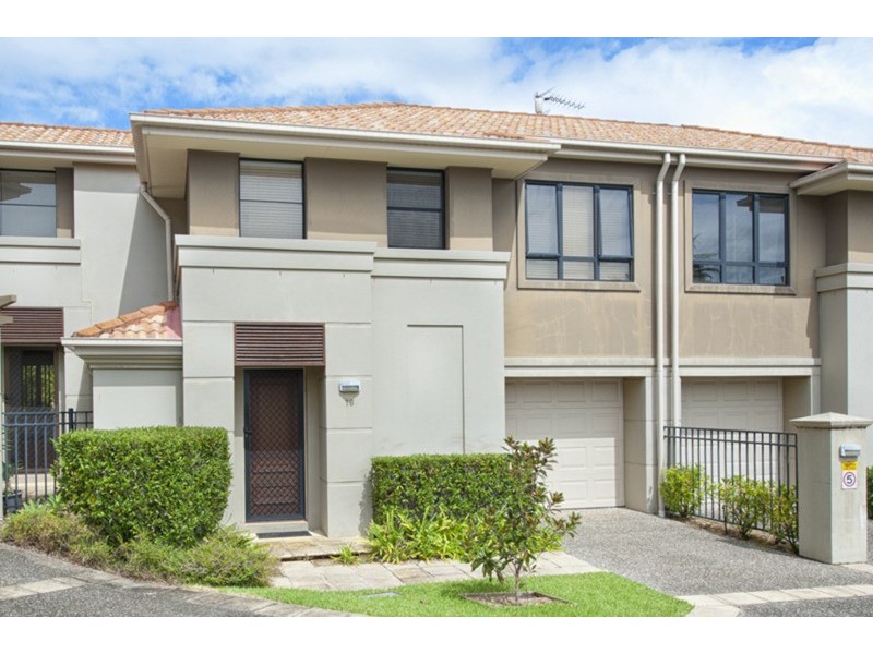 16/44 Pine Valley Drive, Robina QLD 4226