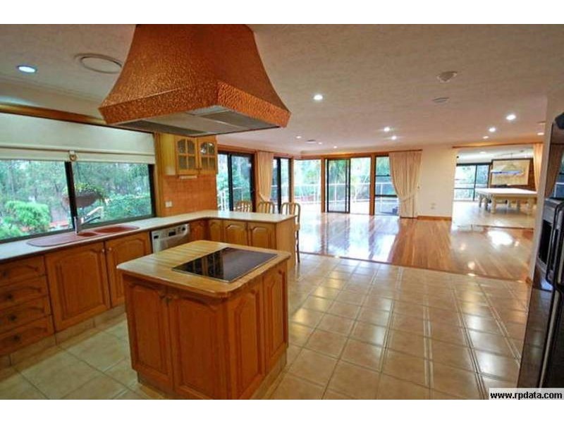 8 Tennyson Place, Robina QLD 4226