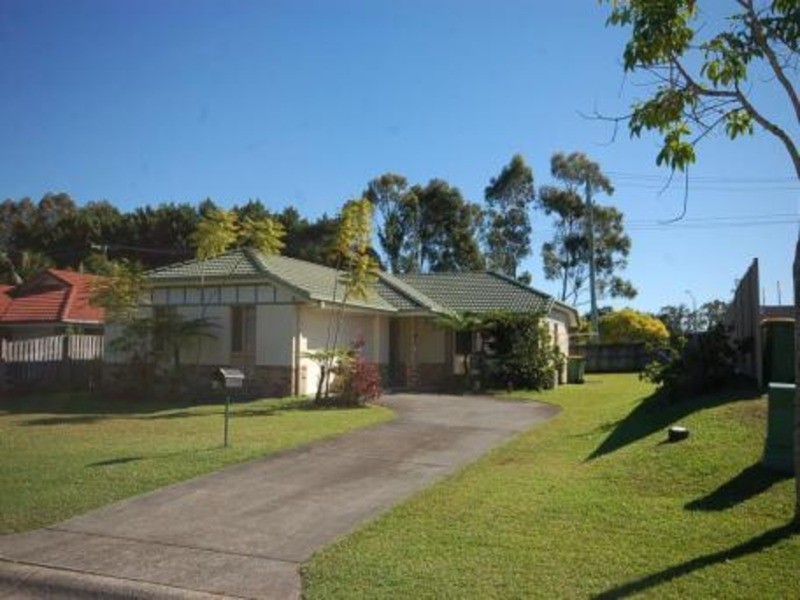 24 Queen Charlotte  Court, Mudgeeraba QLD 4213