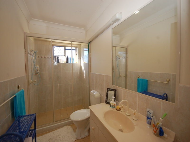 24 Queen Charlotte  Court, Mudgeeraba QLD 4213