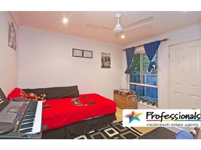 4 Retreat Place, Robina QLD 4226