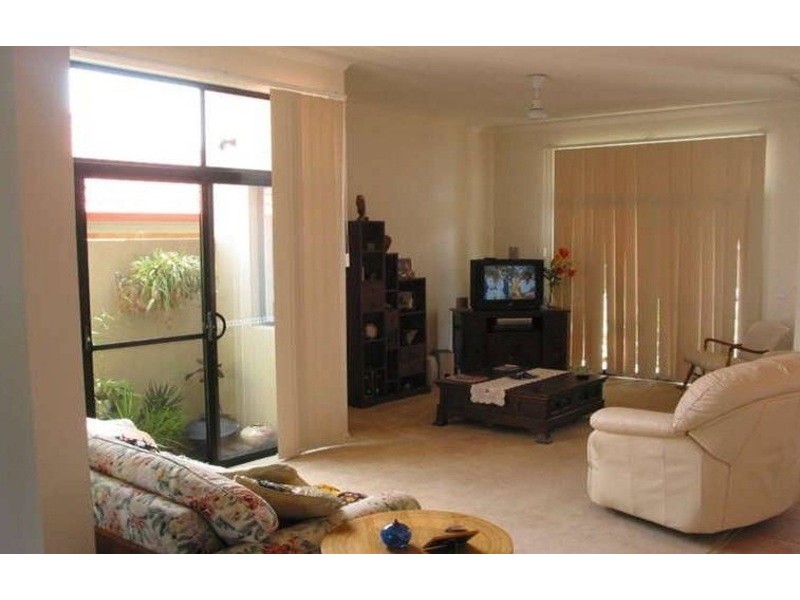 12 Grenada Court, Varsity Lakes QLD 4227