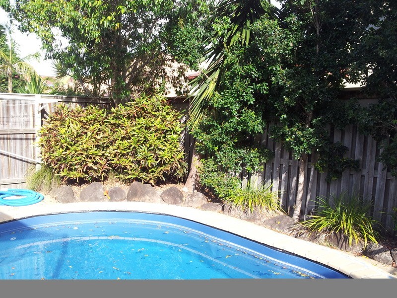 12 Grenada Court, Varsity Lakes QLD 4227