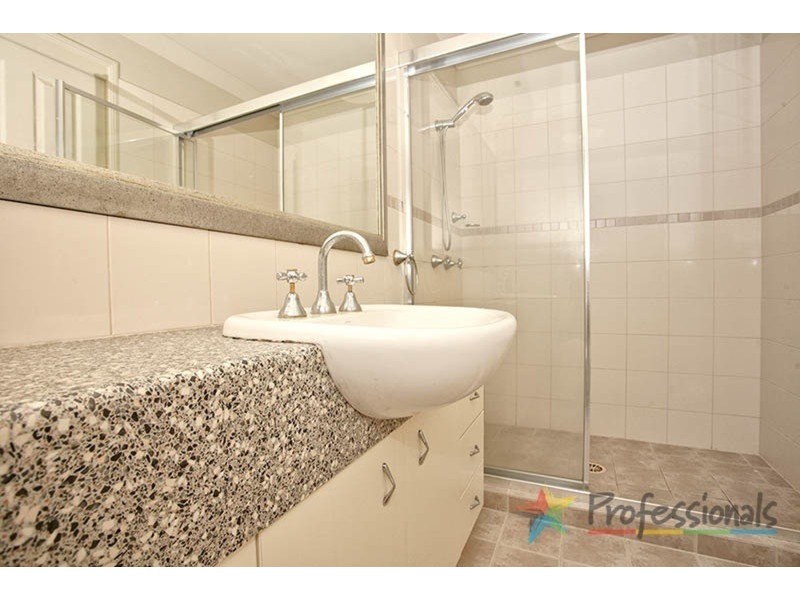 1/5 Assembly  Drive, Varsity Lakes QLD 4227