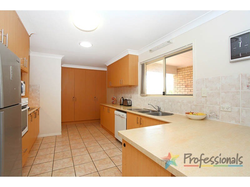 4 Ninigo Street, Pacific Pines QLD 4211