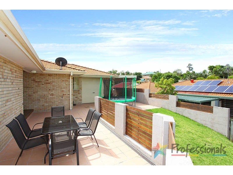 4 Ninigo Street, Pacific Pines QLD 4211