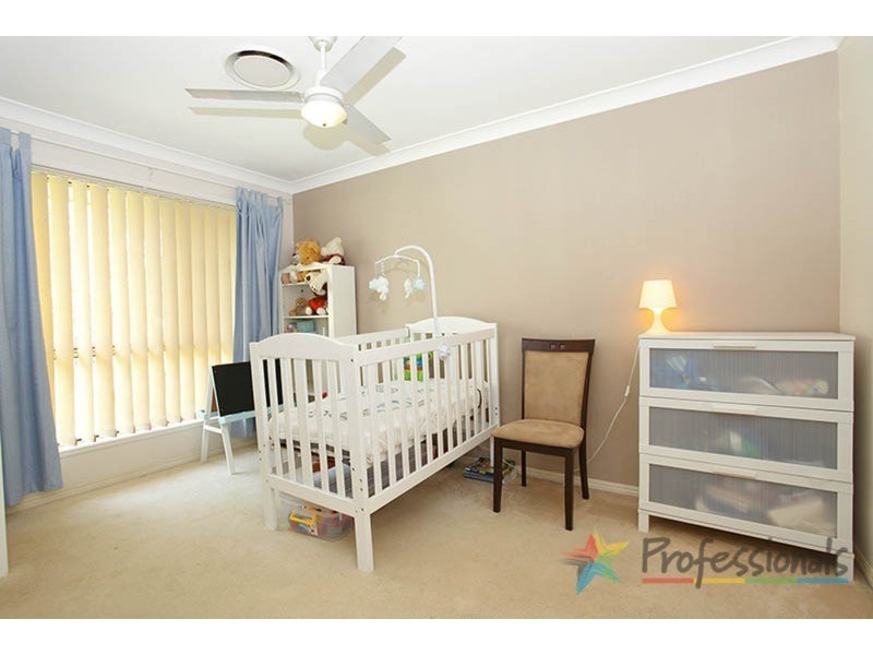 4 Ninigo Street, Pacific Pines QLD 4211