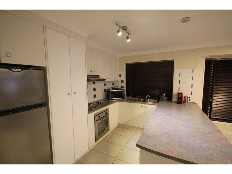 53 Paddington  Drive, Carrara QLD 4211