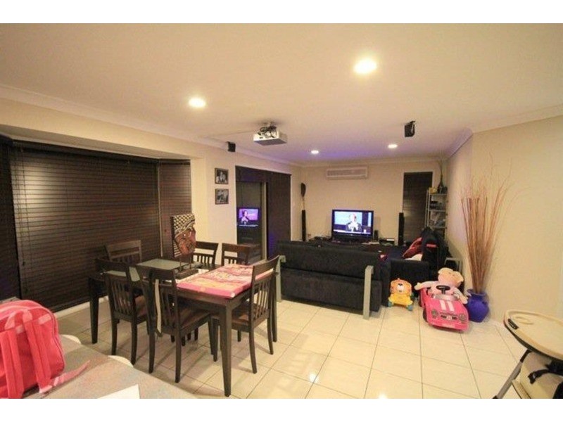53 Paddington  Drive, Carrara QLD 4211