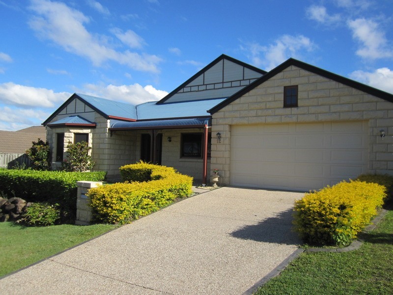 12 DUXTON Drive, Varsity Lakes QLD 4227