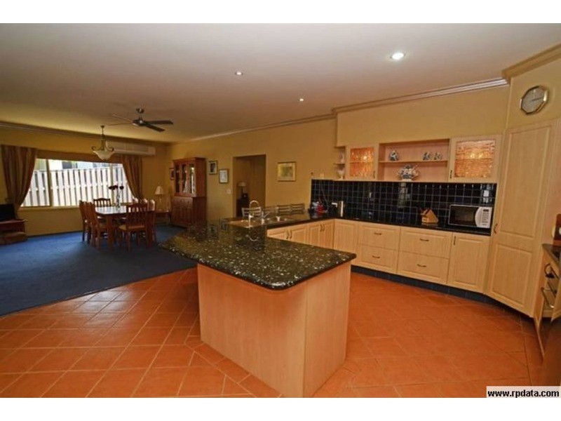 12 DUXTON Drive, Varsity Lakes QLD 4227