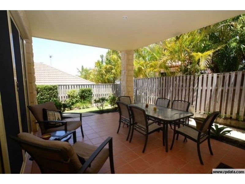 12 DUXTON Drive, Varsity Lakes QLD 4227