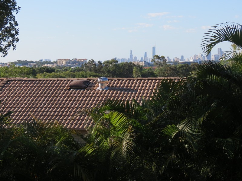 6B Eucalyptus Avenue, Varsity Lakes QLD 4227