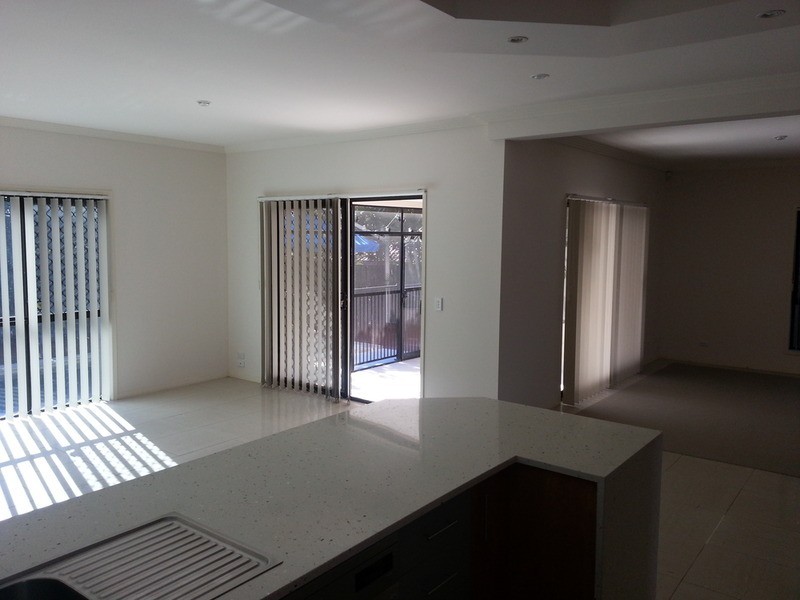 3 Grenada Court, Varsity Lakes QLD 4227