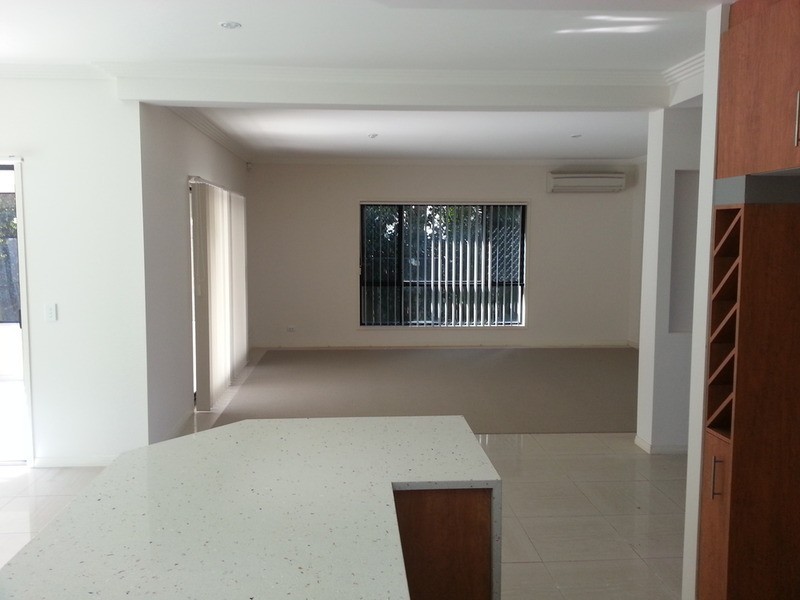 3 Grenada Court, Varsity Lakes QLD 4227