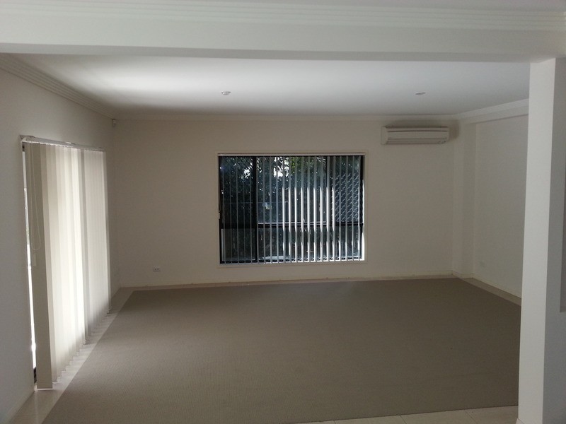 3 Grenada Court, Varsity Lakes QLD 4227