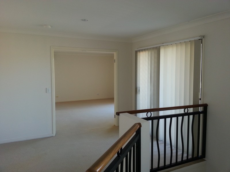 3 Grenada Court, Varsity Lakes QLD 4227