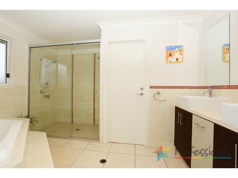 13 Leopardwood  Circuit, Robina QLD 4226