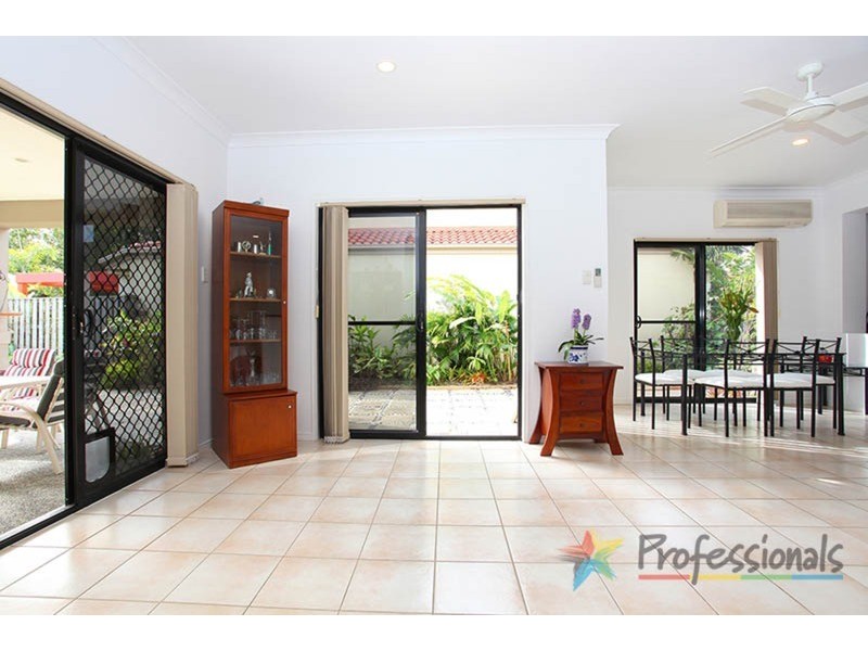 6 Fan Road, Robina QLD 4226