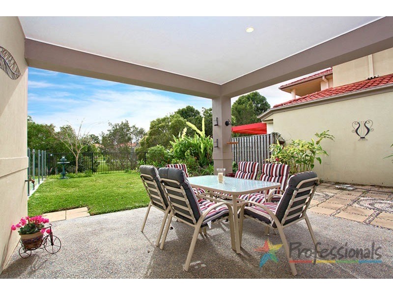 6 Fan Road, Robina QLD 4226