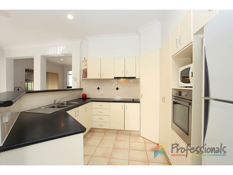 6 Fan Road, Robina QLD 4226