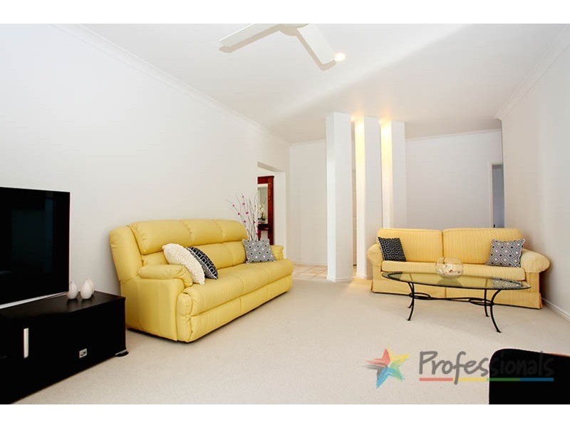 6 Fan Road, Robina QLD 4226