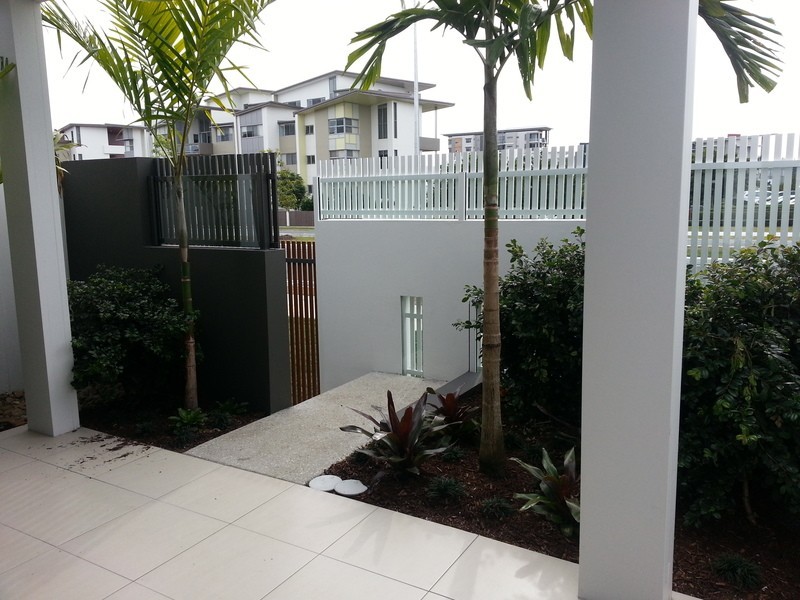 93 The Garden Way, Robina QLD 4226