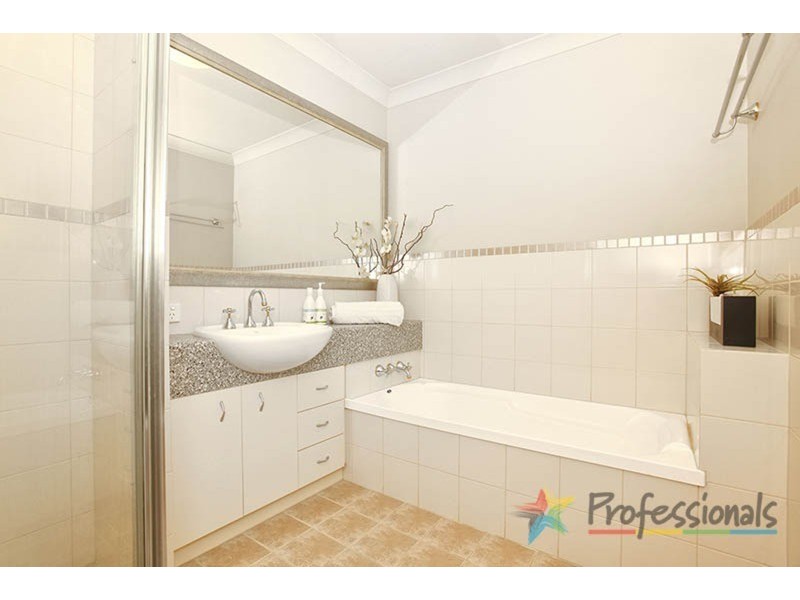 12/5 Assembly  Drive, Varsity Lakes QLD 4227