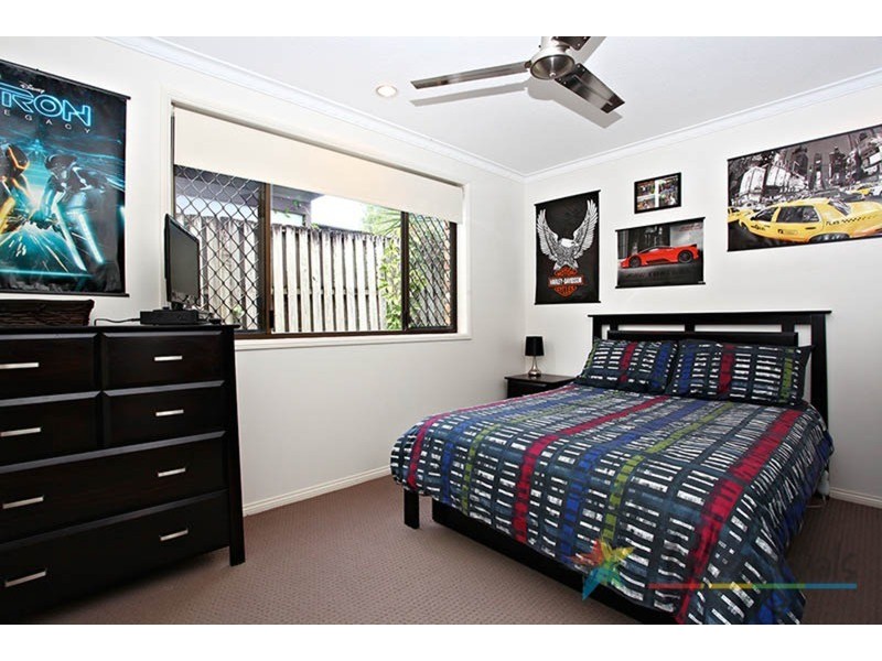 2 Belmore Close, Robina QLD 4226