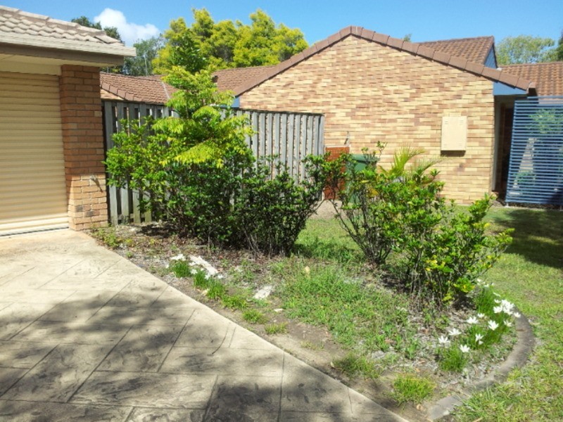 19 Parkside Circuit, Robina QLD 4226