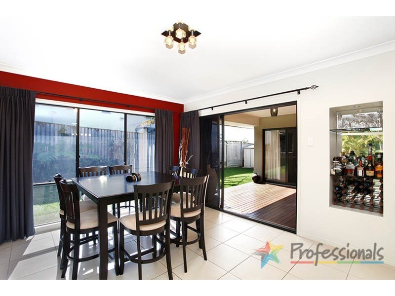 7 Skyburnett Street, Reedy Creek QLD 4227