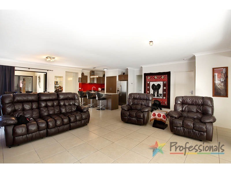 7 Skyburnett Street, Reedy Creek QLD 4227