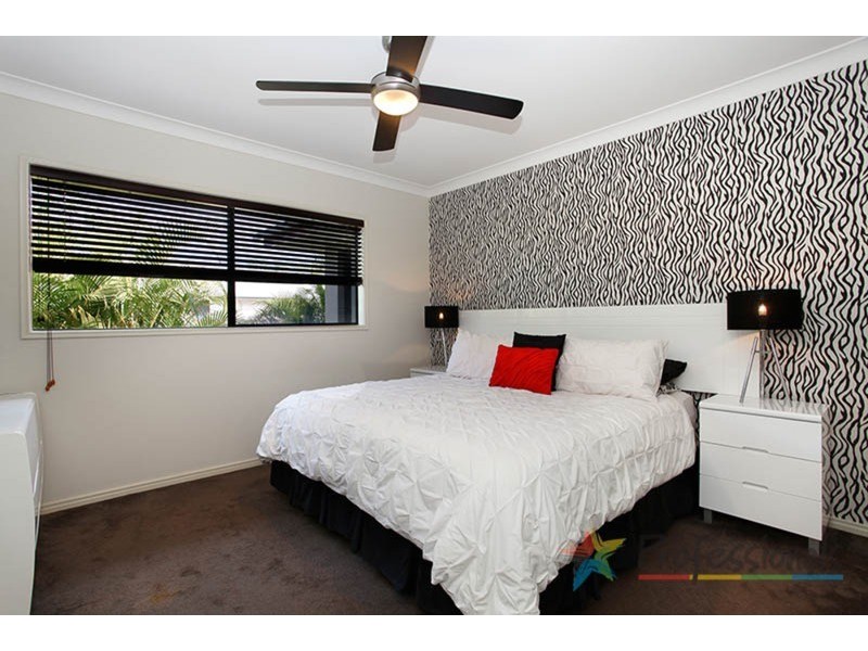 7 Skyburnett Street, Reedy Creek QLD 4227