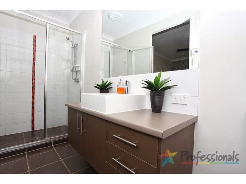 7 Skyburnett Street, Reedy Creek QLD 4227