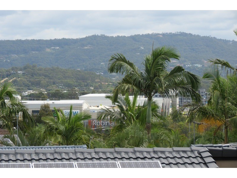 20 Broadview Place, Robina QLD 4226