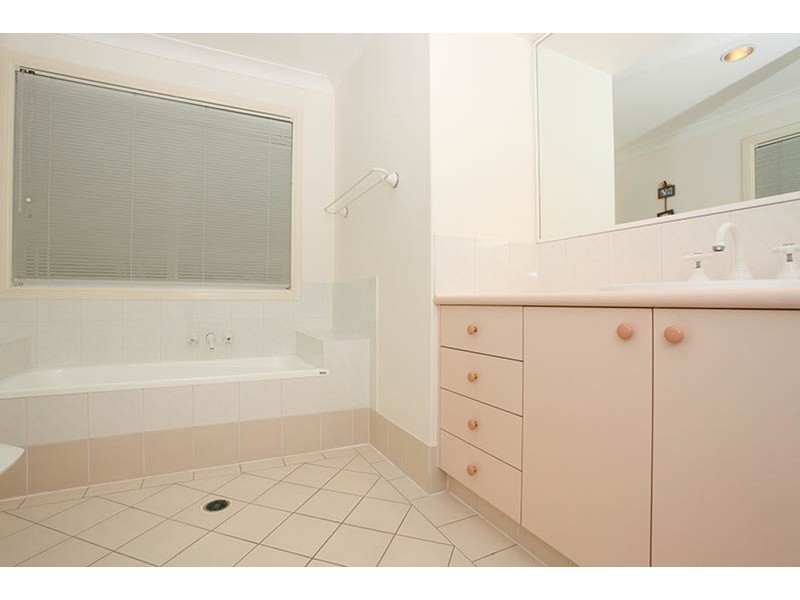 20 Broadview Place, Robina QLD 4226