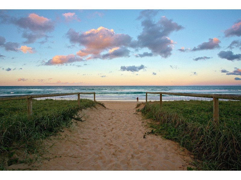 18/2489 Gold Coast Highway, Mermaid Beach QLD 4218