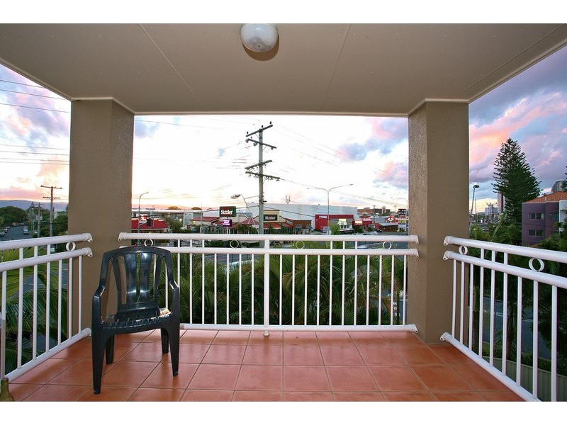 18/2489 Gold Coast Highway, Mermaid Beach QLD 4218