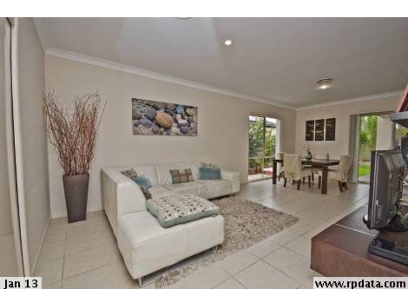 5 Silvermaple Court, Robina QLD 4226