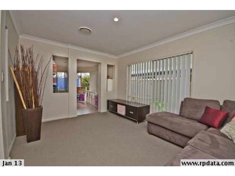 5 Silvermaple Court, Robina QLD 4226