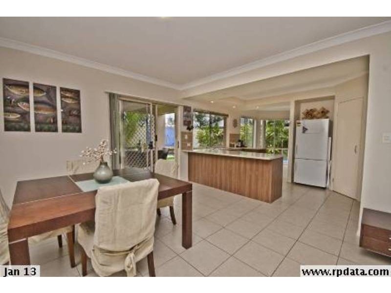 5 Silvermaple Court, Robina QLD 4226