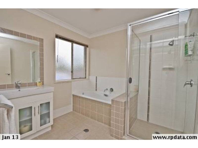 5 Silvermaple Court, Robina QLD 4226