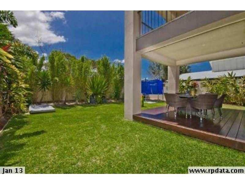 5 Silvermaple Court, Robina QLD 4226