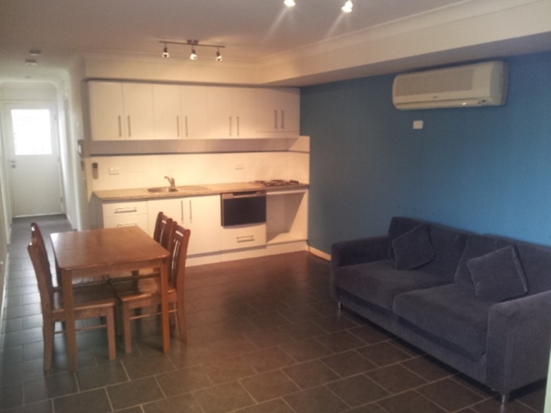 1a/20 Tourangeau Crescent, Varsity Lakes QLD 4227