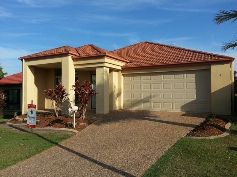 6 Grenada Court, Varsity Lakes QLD 4227