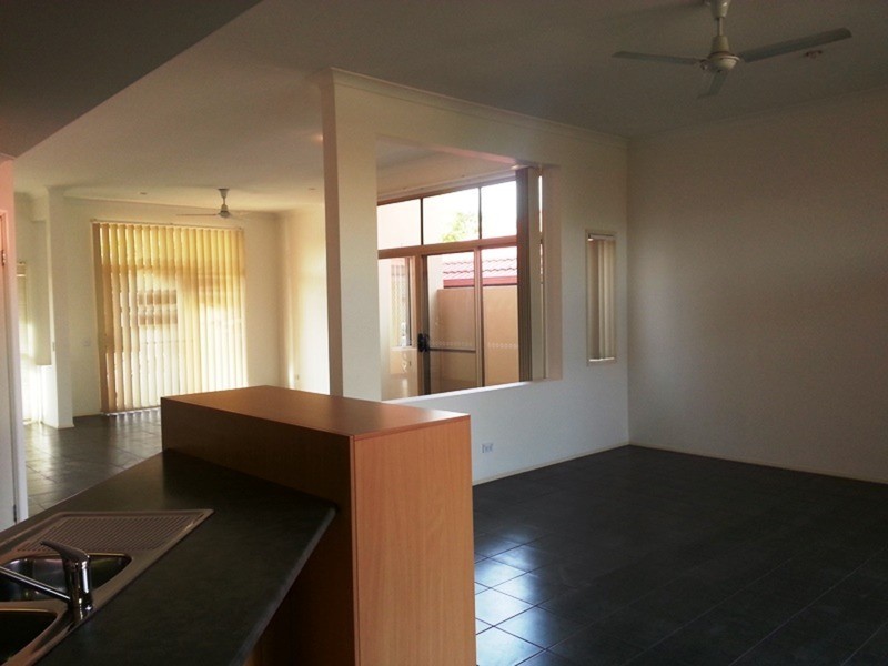 6 Grenada Court, Varsity Lakes QLD 4227