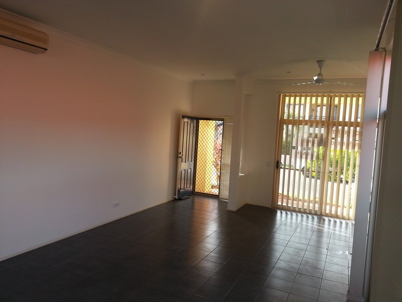 6 Grenada Court, Varsity Lakes QLD 4227
